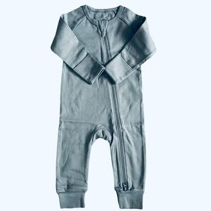 18-24M - Organic cotton two way zip romper.
